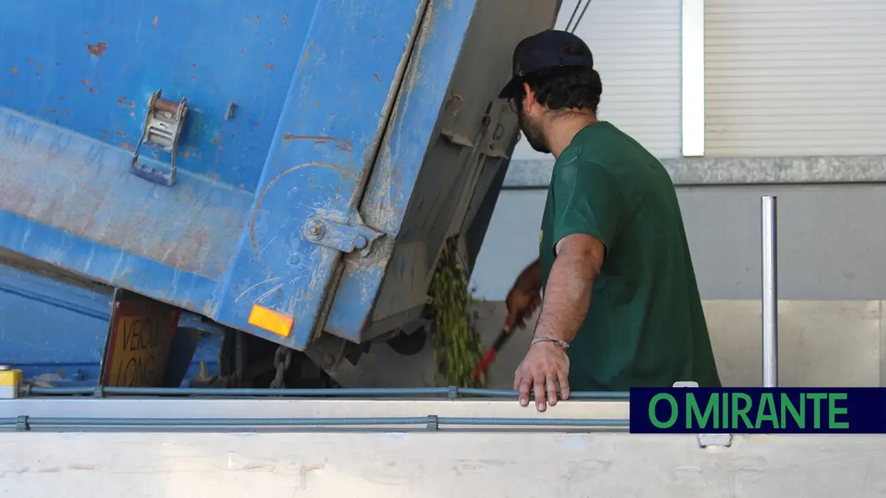Ministro da Agricultura elogia coragem e ambição em visita à Agri-Mendes
