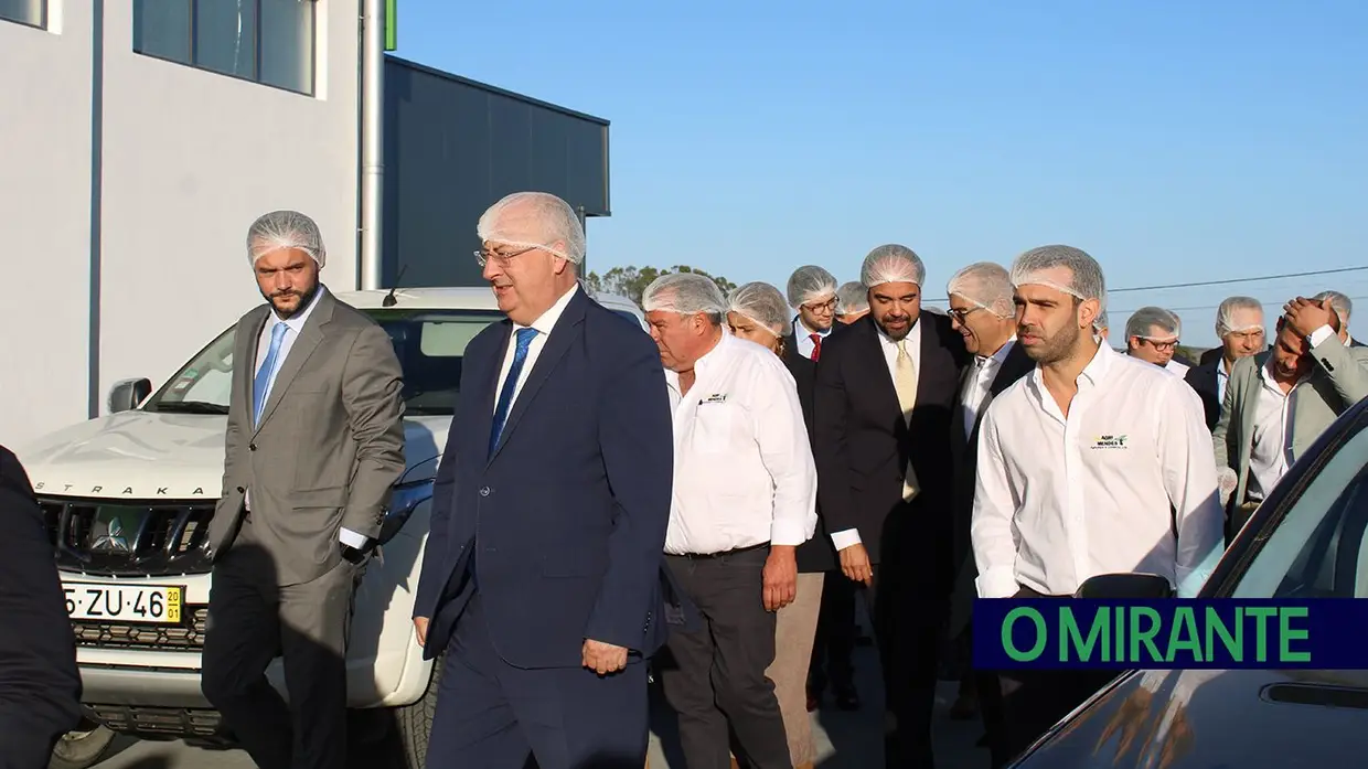 Ministro da Agricultura elogia coragem e ambição em visita à Agri-Mendes