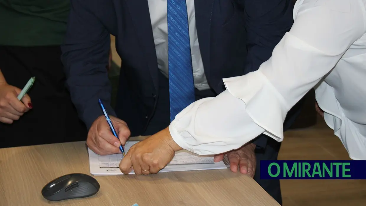 Ministro da Agricultura elogia coragem e ambição em visita à Agri-Mendes