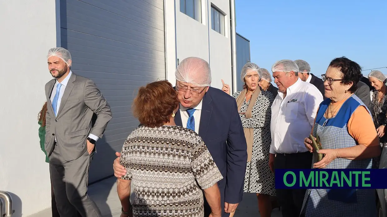 Ministro da Agricultura elogia coragem e ambição em visita à Agri-Mendes