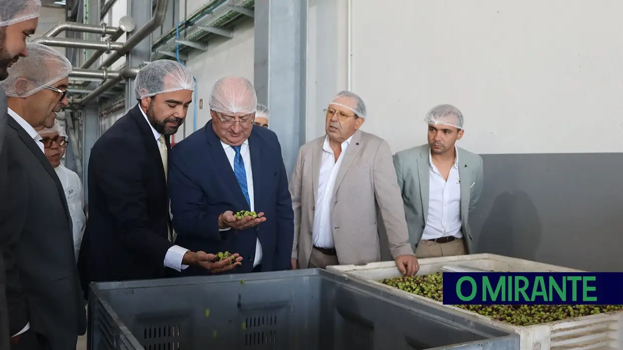 Ministro da Agricultura elogia coragem e ambição em visita à Agri-Mendes