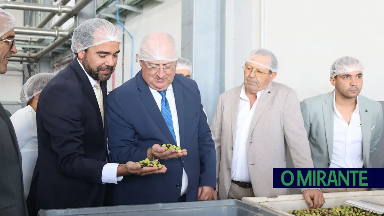 Ministro da Agricultura elogia coragem e ambição em visita à Agri-Mendes
