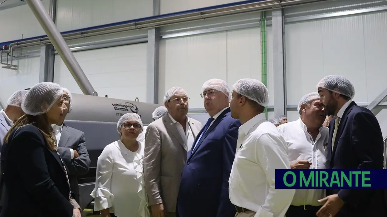 Ministro da Agricultura elogia coragem e ambição em visita à Agri-Mendes
