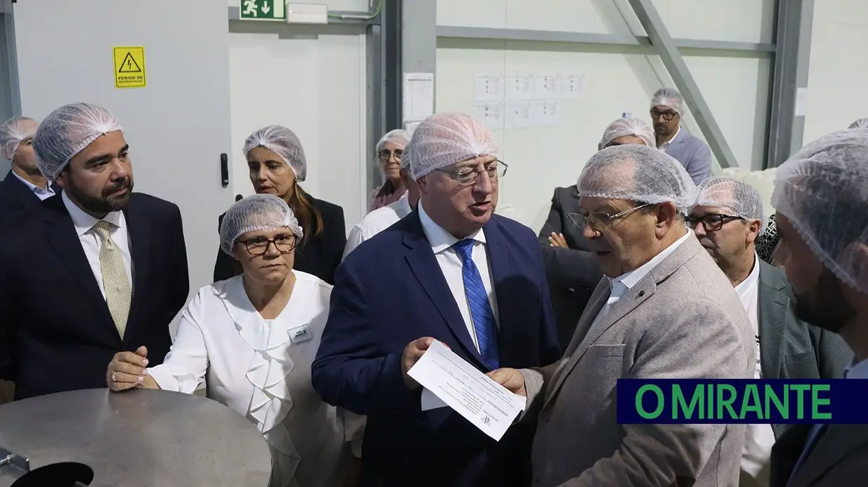 Ministro da Agricultura elogia coragem e ambição em visita à Agri-Mendes