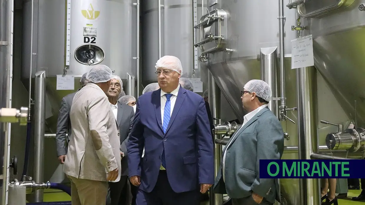 Ministro da Agricultura elogia coragem e ambição em visita à Agri-Mendes