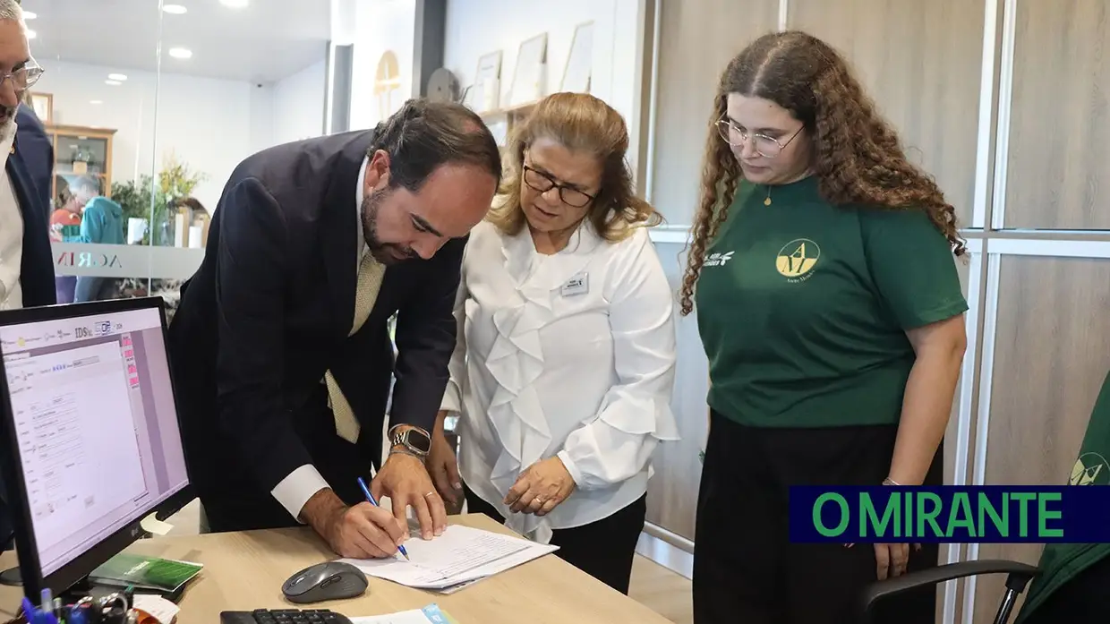 Ministro da Agricultura elogia coragem e ambição em visita à Agri-Mendes