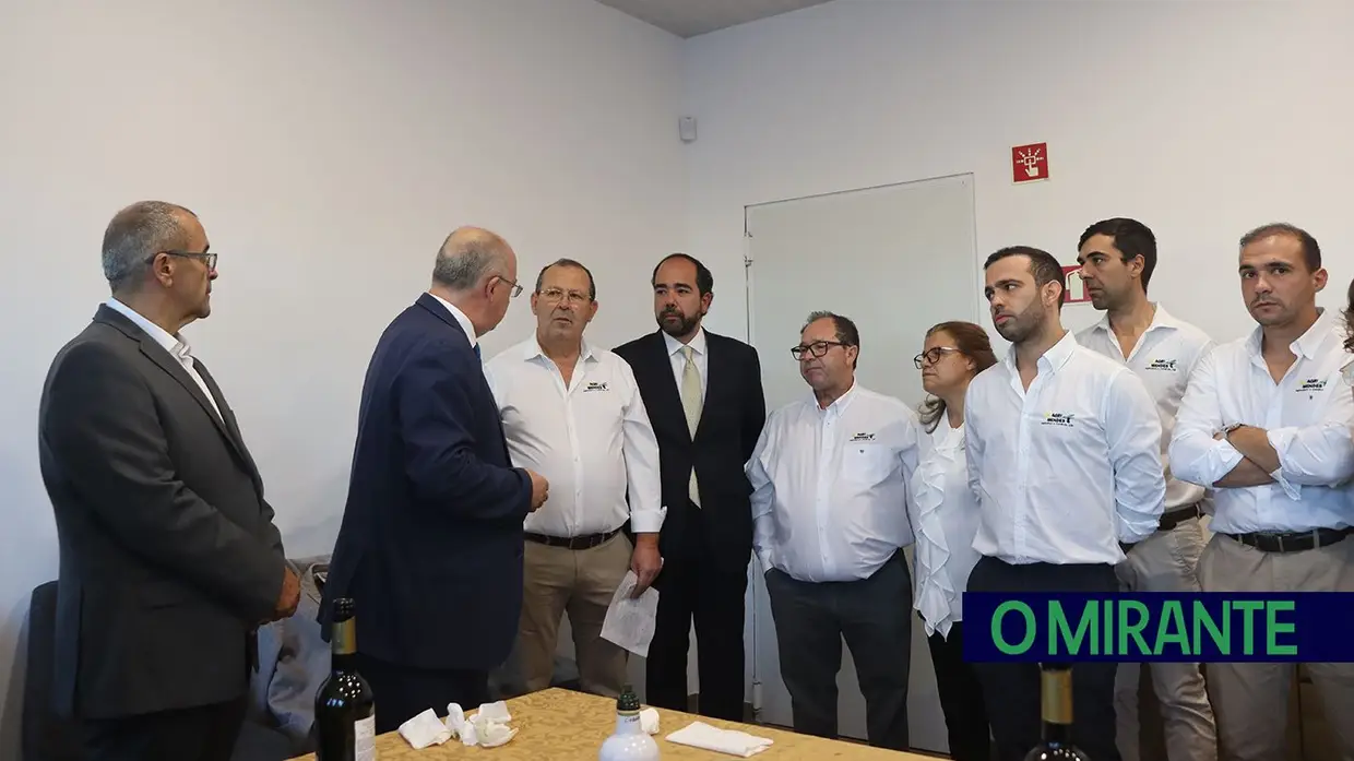 Ministro da Agricultura elogia coragem e ambição em visita à Agri-Mendes