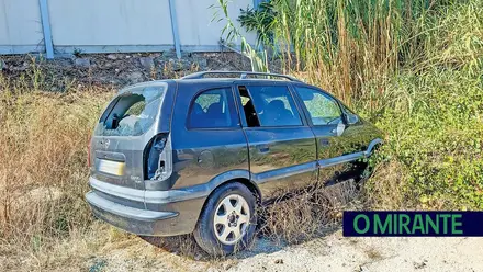 Morto mas não enterrado