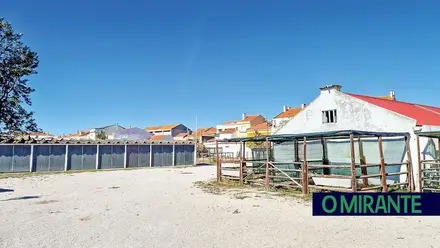 Samora Rural pode mudar de local para dar lugar a parque de estacionamento