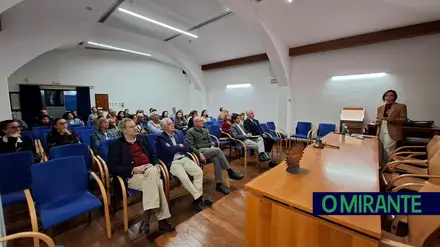 Rotary Clube de Santarém dedicou sessão ao autismo