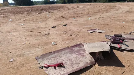 Já desmontaram a praça de toiros agora falta limpar o lixo