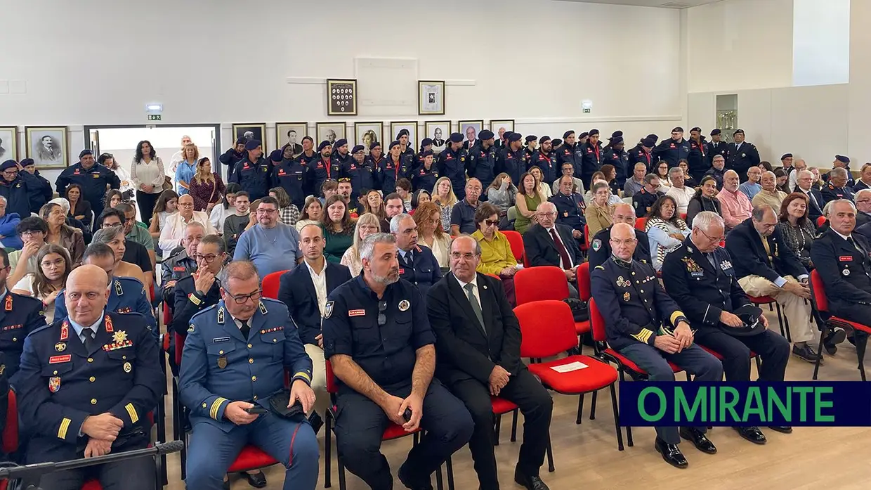 Bombeiros Voluntários de Santarém celebram 155 anos ao serviço da comunidade
