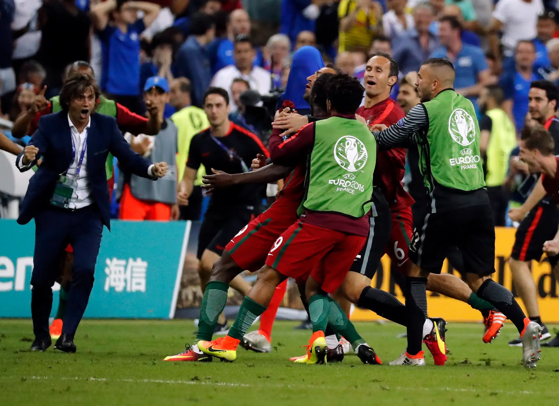 Uma chapada de luva branca. O relato do golo de Eder na final do