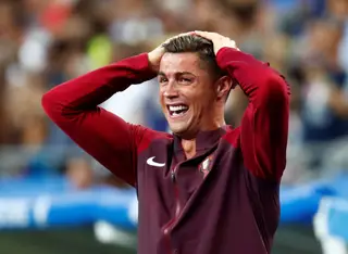 Chora, Ronaldo (os extraterrestres também sentem como nós)