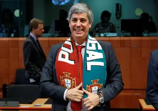 Centeno felicitado no Eurogrupo pela vitória portuguesa