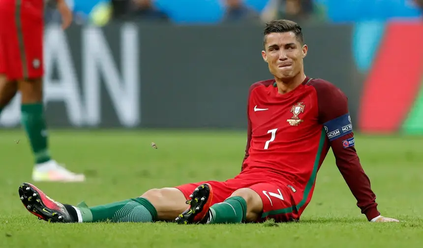 Cristiano Ronaldo vê Euro 2016 com Portugal como título 'mais