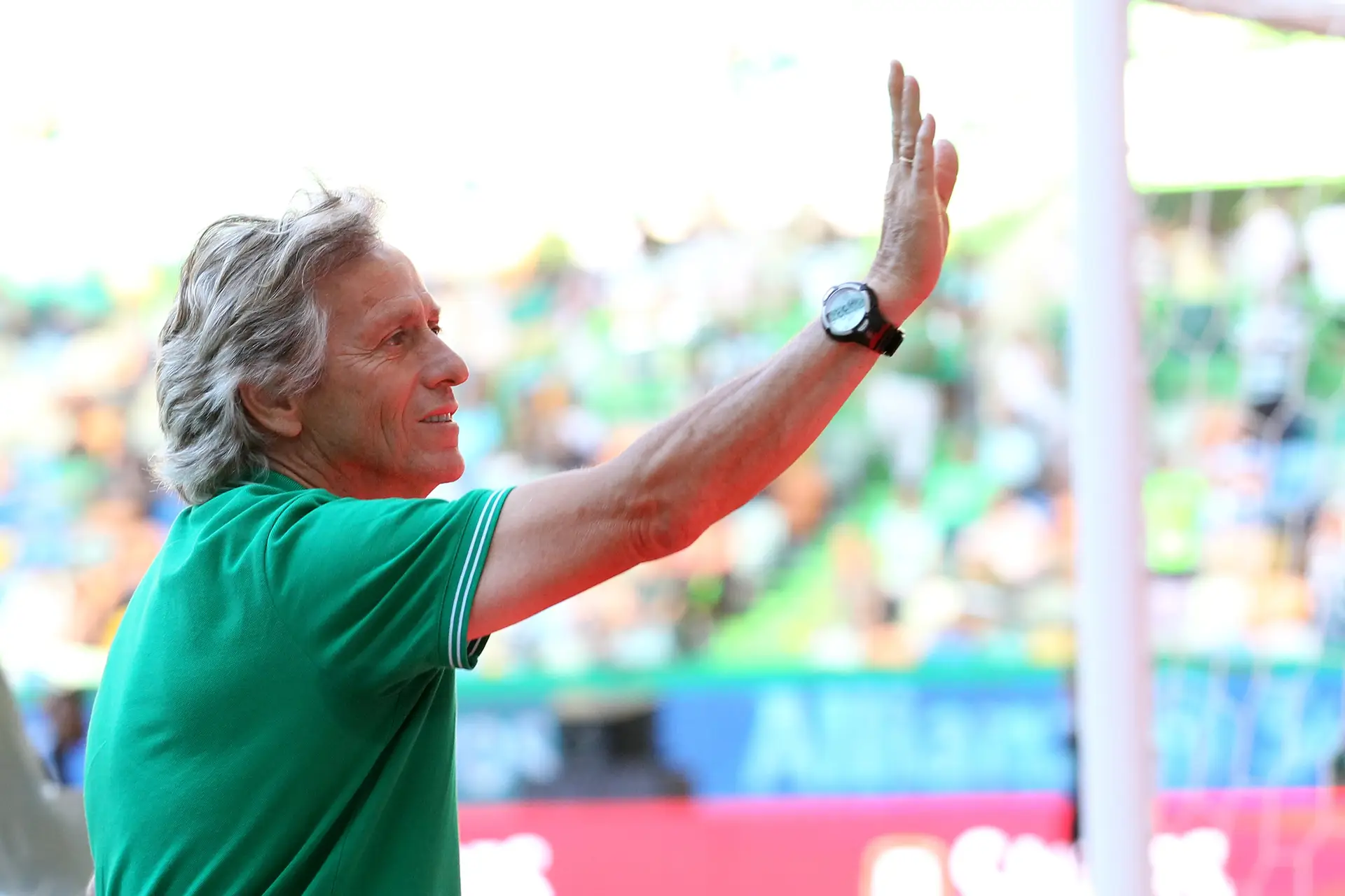JJ: “Tirei o João Mário porque já estava fatigado e de resto não sei muito bem o que se passa”