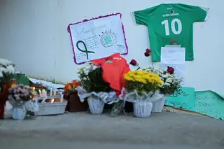 Colômbia corrige balanço de acidente: 71 mortos e seis feridos