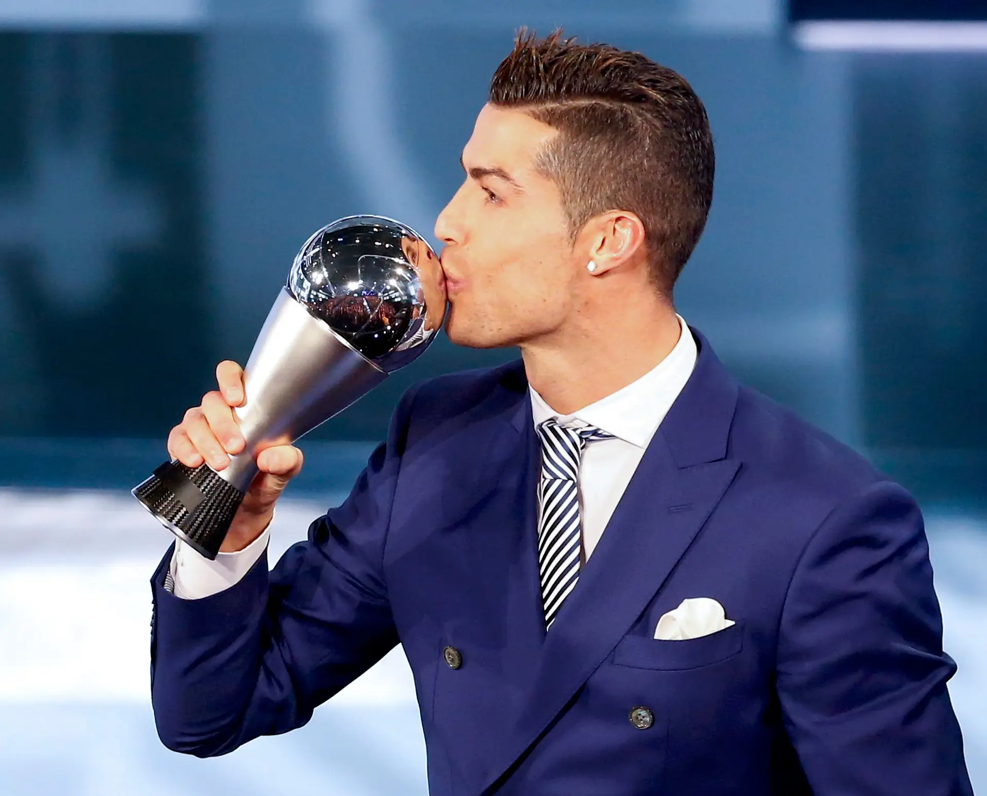 Ronaldo volta a ganhar e lança farpa: “Gostava que o Messi estivesse aqui”