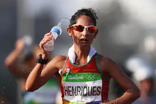 Recorde do mundo dos 50 quilómetros marcha já não é de Inês Henriques. “Desta vez, tive de baixar os braços”