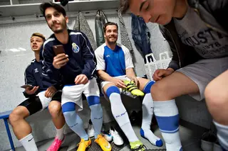 “Nem parasitas, nem assassinos”: na fé e no futebol ninguém segura os homens do Canelas