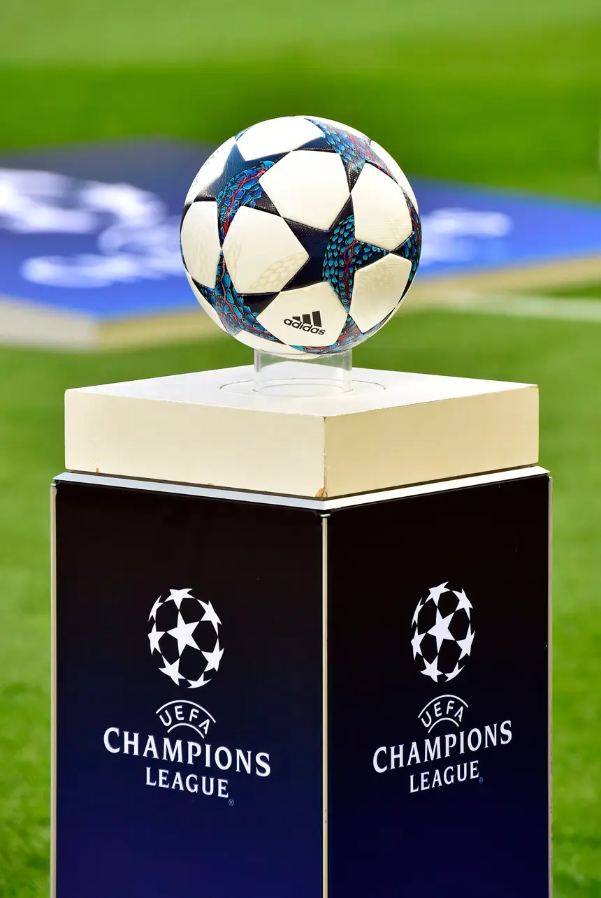 times classificados para próxima fase da liga dos campeões