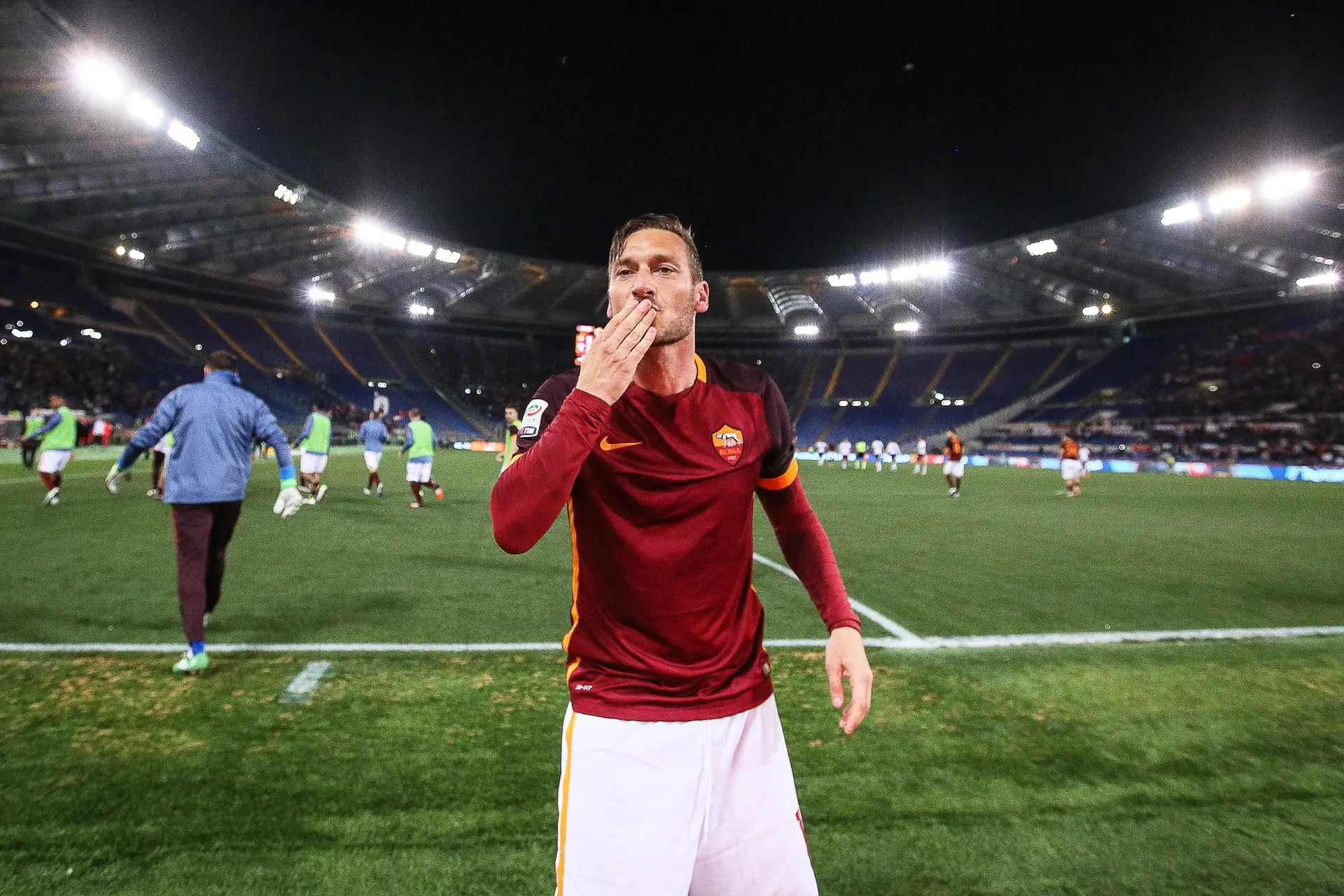O grande adeus de Totti: "Gostaria de escrever um poema ou uma canção mas não sou capaz"