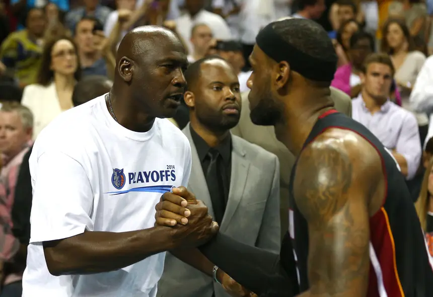 látigo Charles Keasing docena Tribuna Expresso | Magic Johnson: “Se LeBron conseguir o próximo título, vai ser difícil dizer que não está à altura de Michael Jordan” látigo Charles Keasing docena Tribuna Expresso | Magic Johnson: “Se LeBron conseguir o próximo título, vai ser difícil dizer que não está à altura de Michael Jordan”