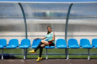 As viagens da jogadora mais velha da seleção: “Entre Espanha e Inglaterra, venha o diabo e escolha”