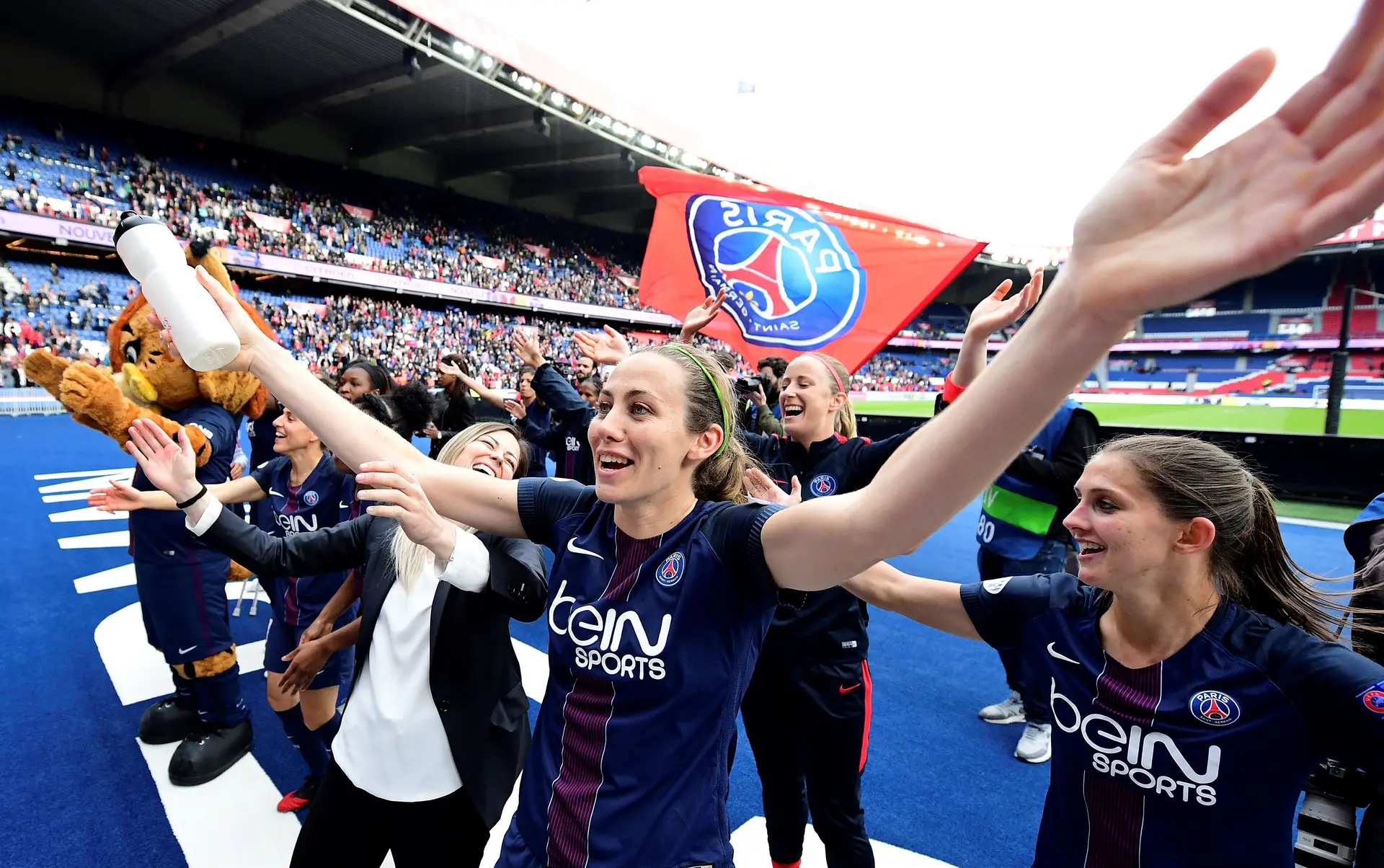 Futebol Feminino: Benfica, Lyon, PSG e Paris FC fazem o pleno de