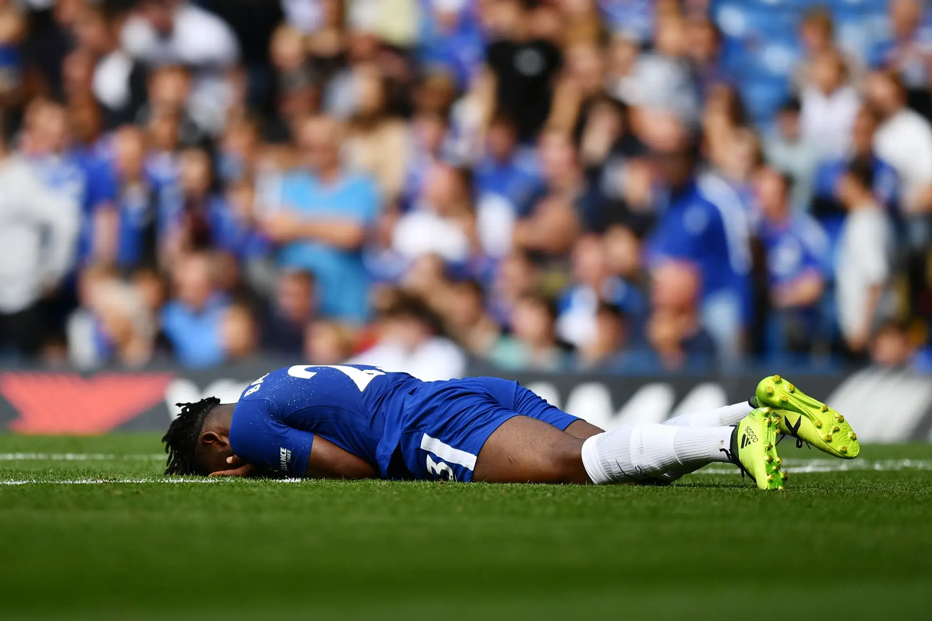 Murphy, o décimo segundo 'jogador' em campo que afundou o Chelsea em dia de estreia