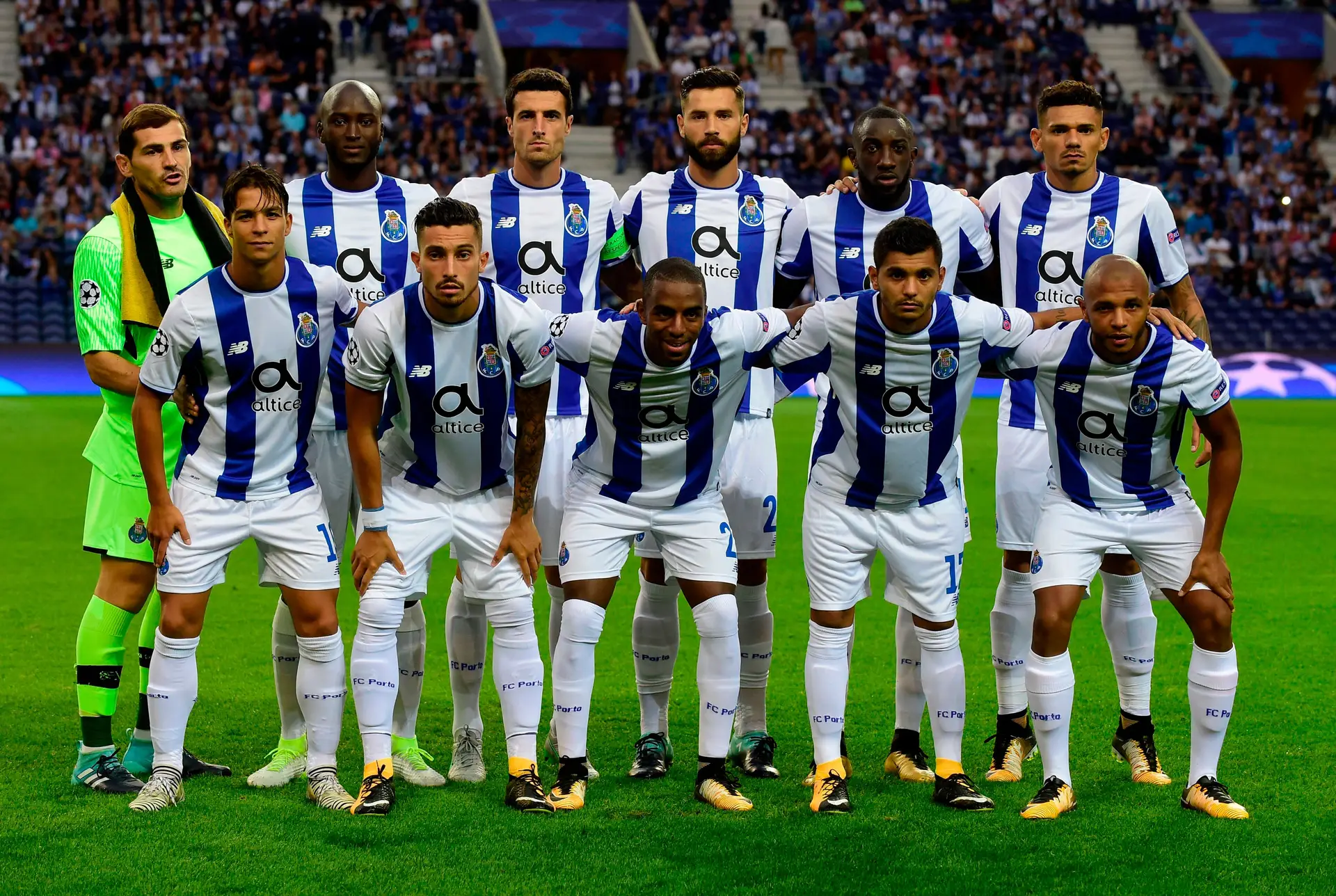 Danilo ser fã de birdwatching e a alcunha dos jogadores do Besiktas ser as  águias negras é pura coincidência