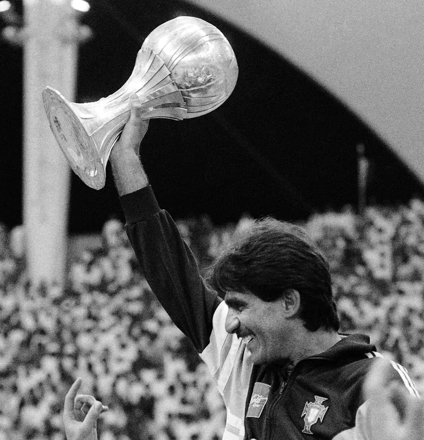 Queiroz recorda episódio insólito da final do Mundial sub-20 de 1991:  Antes dos penáltis, alguém se aproximou de mim e deu-me um amuleto