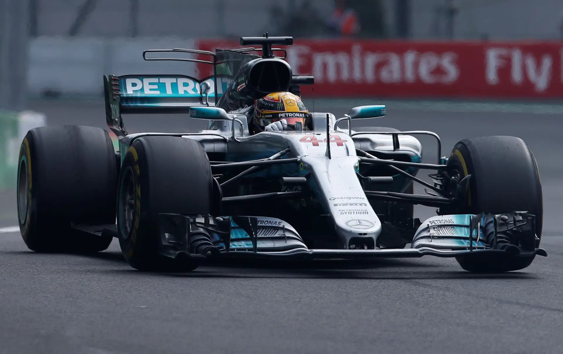 Lewis Hamilton é tetracampeão da Fórmula 1