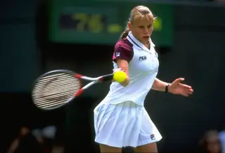 Ex-número 1 do tênis feminino, Martina Hings volta a fazer jogo de simples  após oito anos