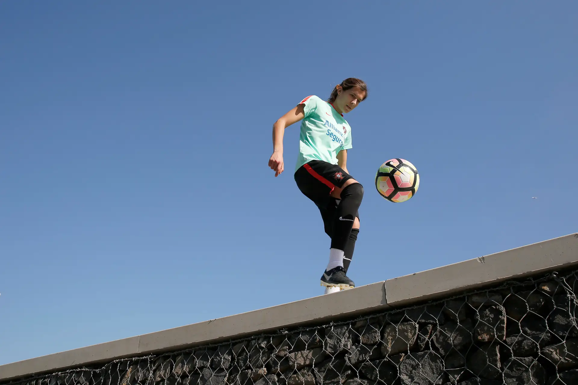 A internacional portuguesa Raquel Infante tem 27 anos e joga no Rodez, equipa francesa