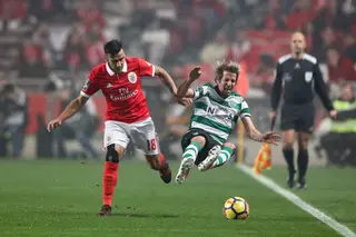 A máquina do dói-dói diz ao criador: “ou nos poupas ou chamas o INEM. Está bem, Jorge ‘Frankenstein’ Jesus?”