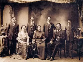 A família Camarão, em 1910. José Santa, à direita, tinha então 8 anos
