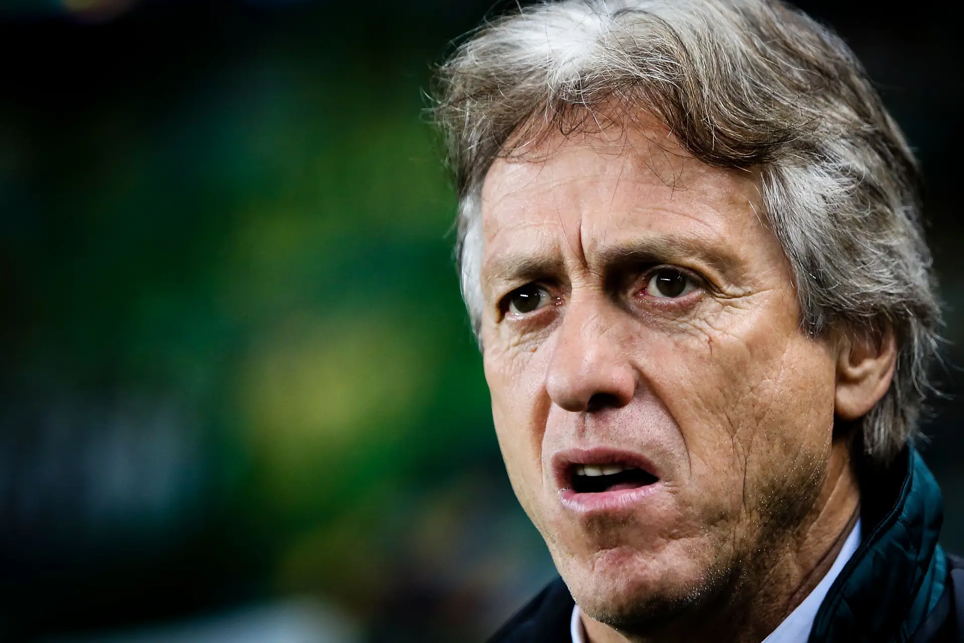 Jorge Jesus foi “apertado” por adeptos