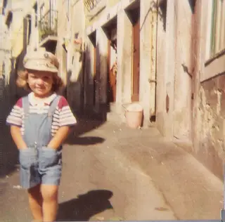 Andrade em criança, no bairro da Madragoa, onde cresceu