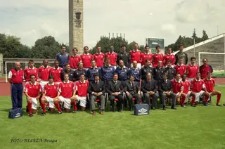 No plantel do SC Braga. Andrade é o segundo, a partir da esquerda, na fila de cimao