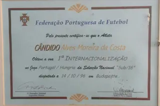 Cândido Costa ainda guarda o certificado da sua 1ª internacionalização