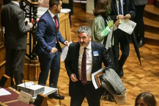 “Há um negócio a decorrer: os clubes portugueses usados como barrigas de aluguer. Depois, os jogadores não recebem e são abandonados”