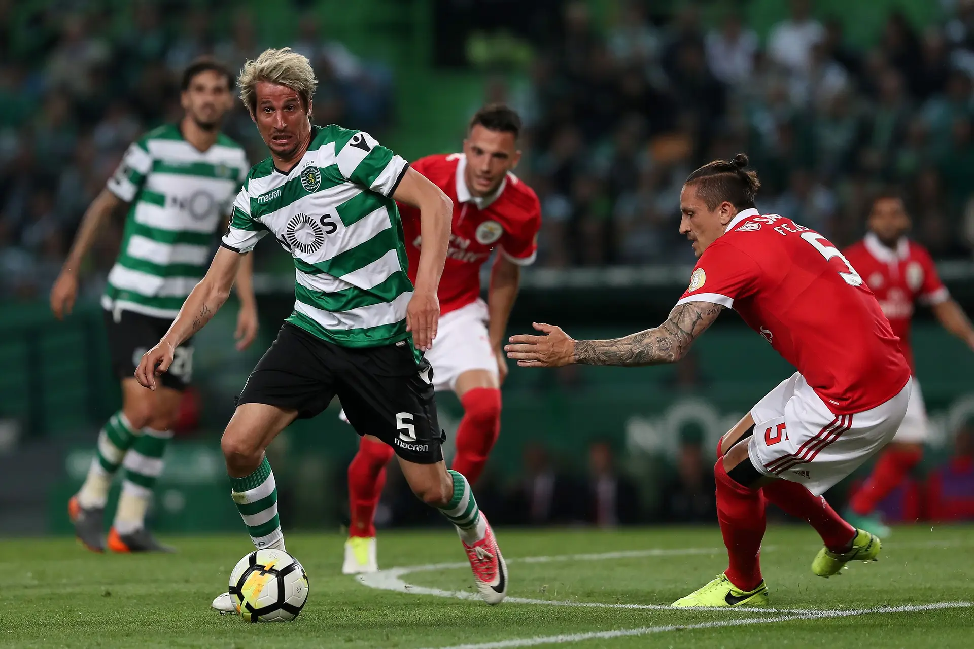 Bruno Fernandes para Bas Dost: «Vais ultrapassar isto!»