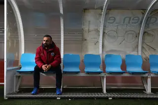 Vítor Severino só começou a trabalhar a tempo inteiro como treinador quando foi para o FC Porto, para adjunto da equipa B, em 2013/14, já depois de ter sido coordenador da formação da Académica, assim como treinador principal dos sub-23