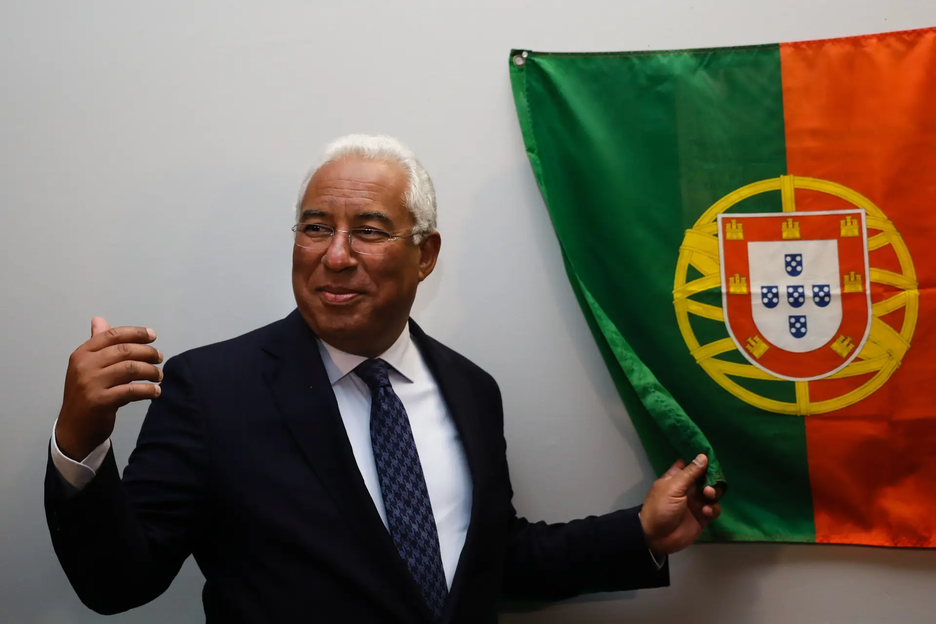 Costa foi ao Twitter explicar como a lógica do futebol - ou a falta dela - tramou a seleção