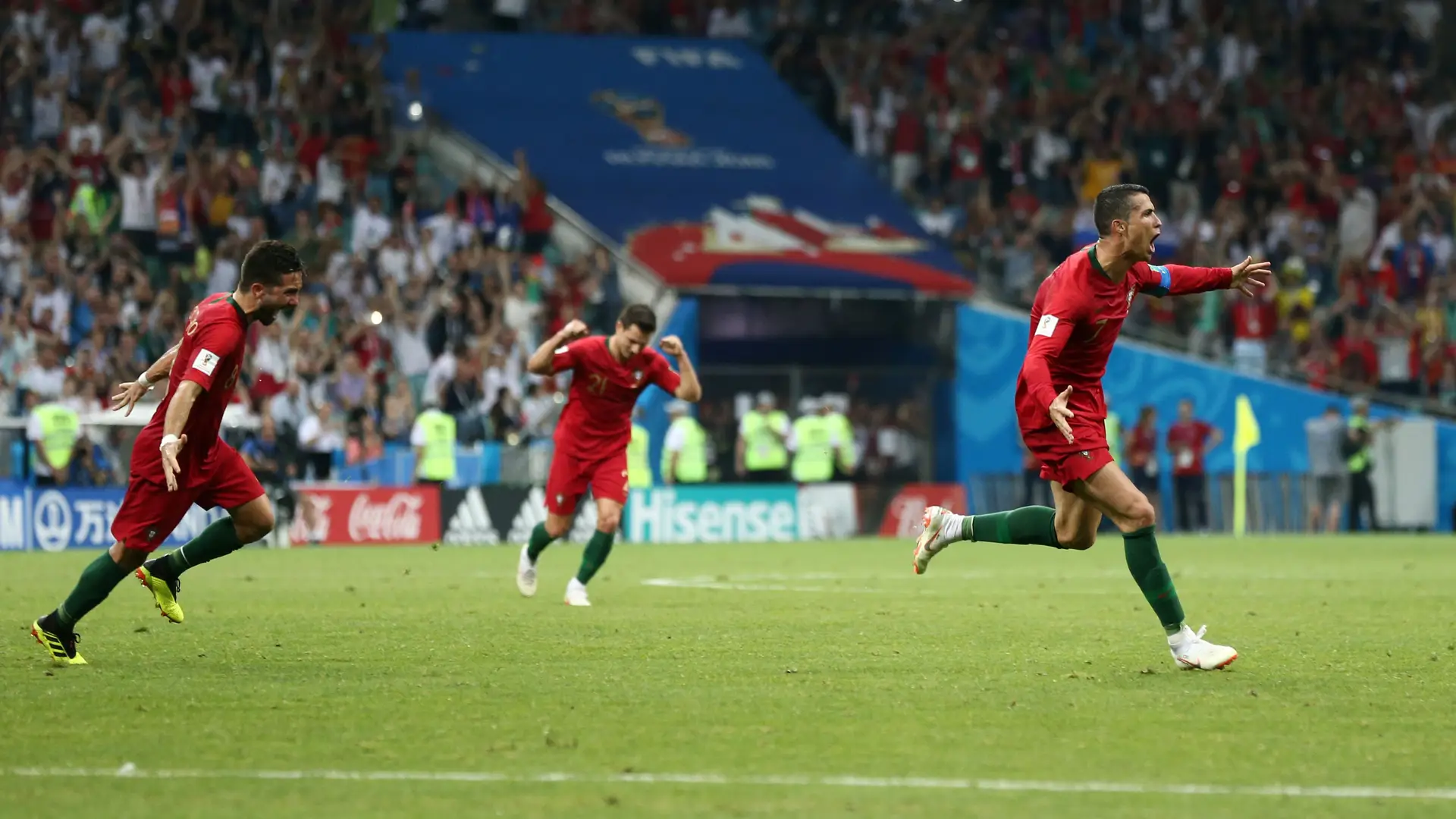 Cristiano Ronaldo marcou um hat trick frente a Espanha