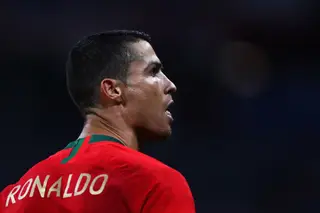 "Deem-lhe outro aumento". "Messias". "Fenómeno". "Descomunal". Enfim, Ronaldo visto pelos outros