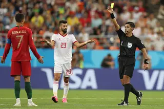 A fragilidade emocional do árbitro do Portugal-Irão (que acertou no lance de Ronaldo mas errou no de Cédric, diz Duarte Gomes)