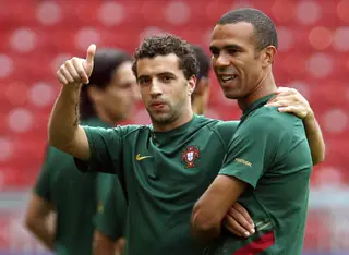Na seleção com Simão Sabrosa